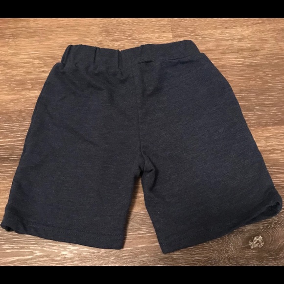 Size 3T shorts - Picture 2 of 2